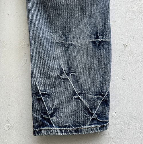 アミリ デニムパンツ個性を重視