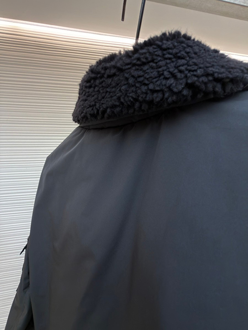 モンクレールスーパーコピー風デザイン