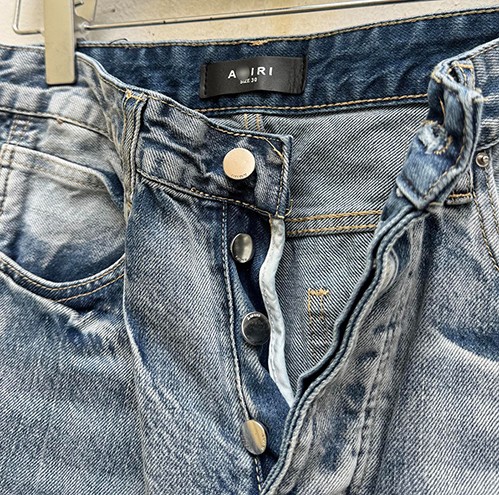 アミリ デニムパンツ個性を重視