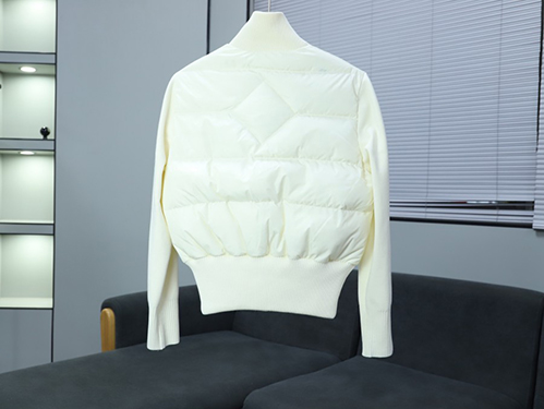 カナダグースレディース向けダウンジャケット