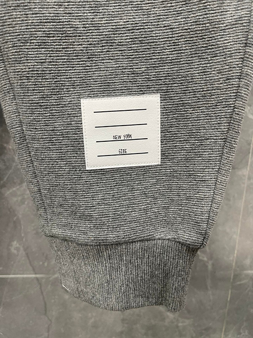 トム ブラウンスーパーコピー スウェットパンツブランドを象徴する