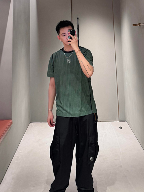 ロエベ ススーパーコピーウェットパンツルームウェア感が出にく