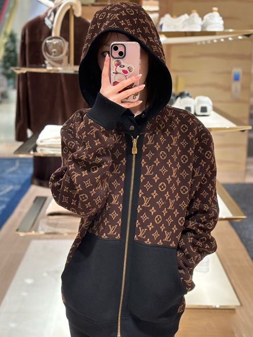 ルイ・ヴィトンスーパーコピー 両面仕様 ジャケットアウターモノグラム