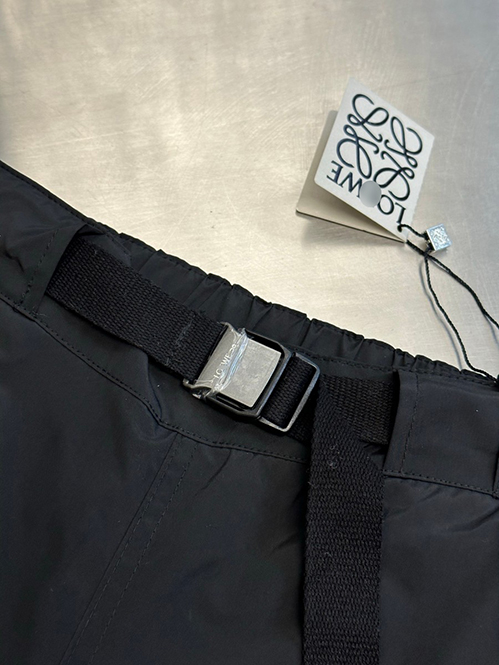 ロエベ ススーパーコピーウェットパンツルームウェア感が出にく