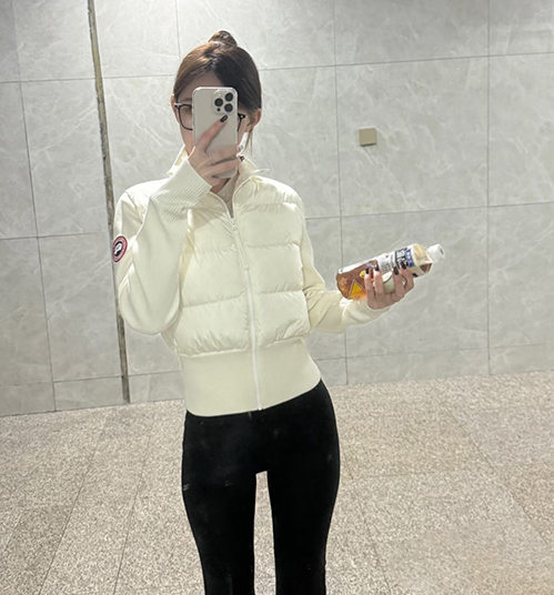 カナダグースレディース向けダウンジャケット