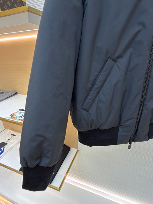 モンクレールスーパーコピー風デザイン