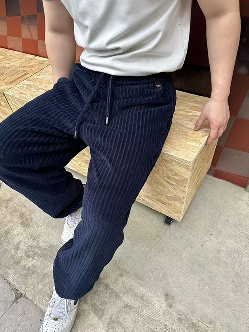 フェンディスーパーコピー スウェットパンツ快適な穿き心地