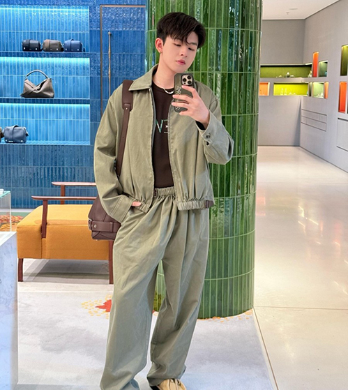 ロエベ スーパーコピージャケット アウターカジュアル