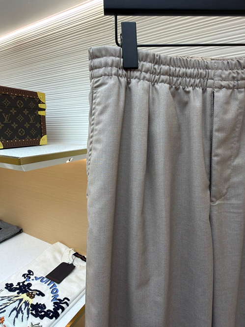 ルイ・ヴィトンスーパーコピー スウェットパンツスリムシルエット