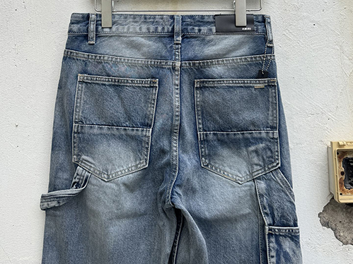 アミリ デニムパンツ個性を重視