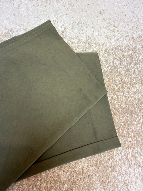 ロエベ スーパーコピーチノパンツ若々しい印象