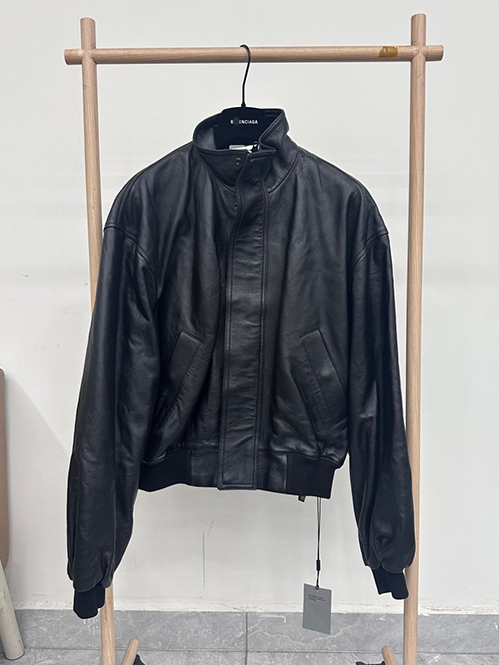 バレンシアガスーパーコピー レザージャケット アウターラムレザー