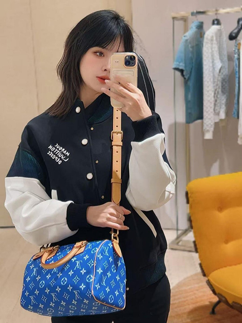 バレンシアガ 中綿ジャケットオーバーサイズ・ウインドブレーカー