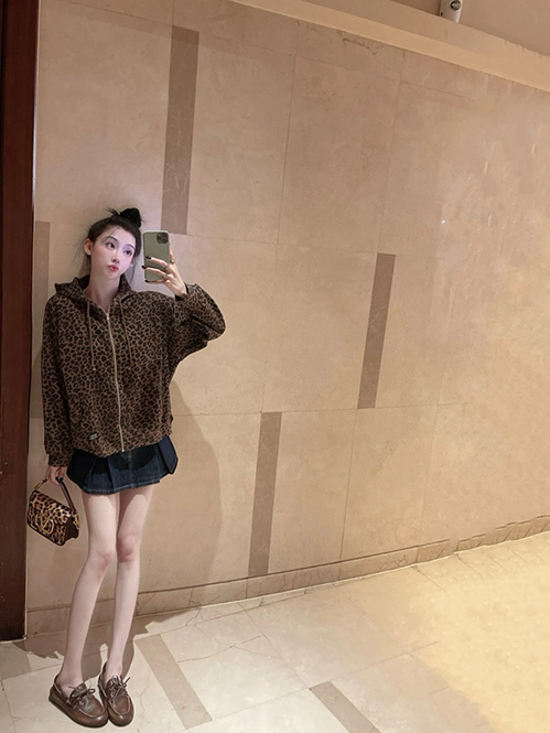 シュプリーム スーパーコピーフードジャケット パーカーアウター日常からストリート