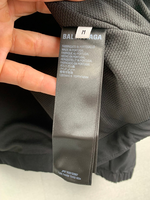 バレンシアガ &times; プーマ コラボジャケットアウター