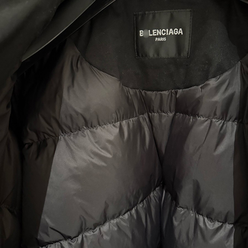 バレンシアガ 中綿ジャケットオーバーサイズ・ウインドブレーカー