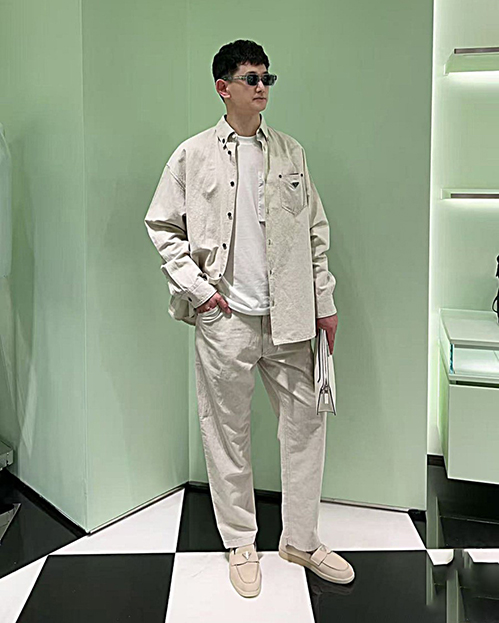 プラダ スーパーコピージャケットアウターミニマルデザイン