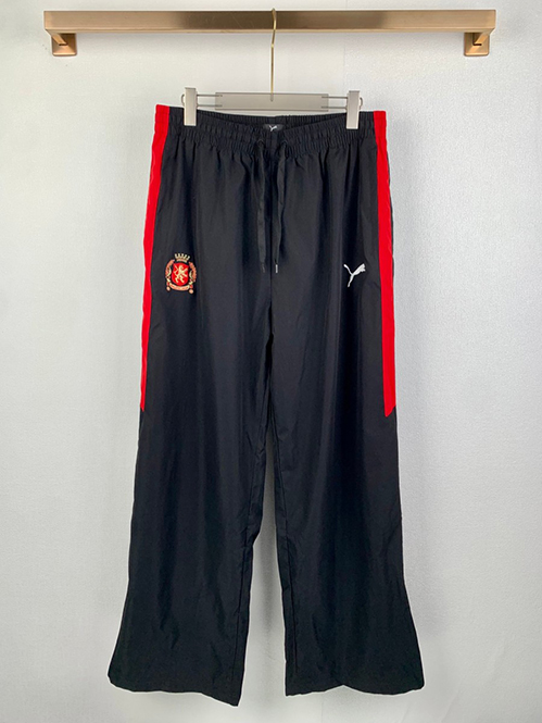 バレンシアガ &times; プーマコラボ スウェットパンツ