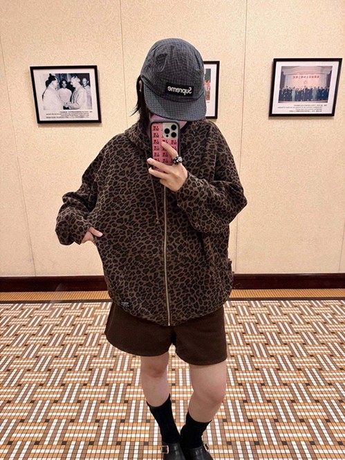 シュプリーム スーパーコピーフードジャケット パーカーアウター日常からストリート