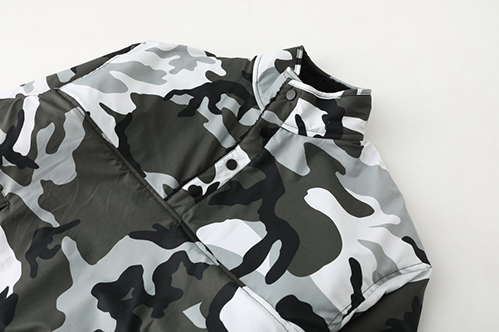 シュプリーム 両面ジャケットアウター流行に左右されないデザイン