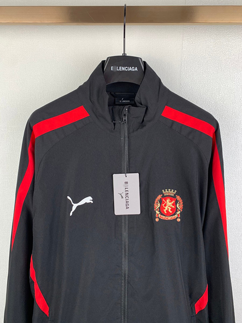 バレンシアガ &times; プーマ コラボジャケットアウター