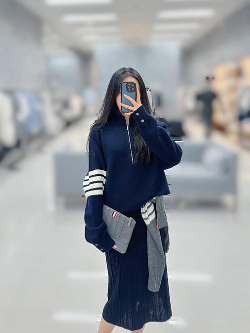 トム ブラウンスーパーコピー レディース ニットセーター三本線アームバンド