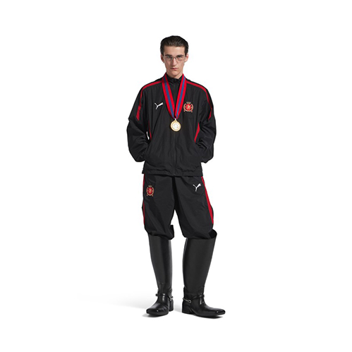 バレンシアガ &times; プーマ コラボジャケットアウター