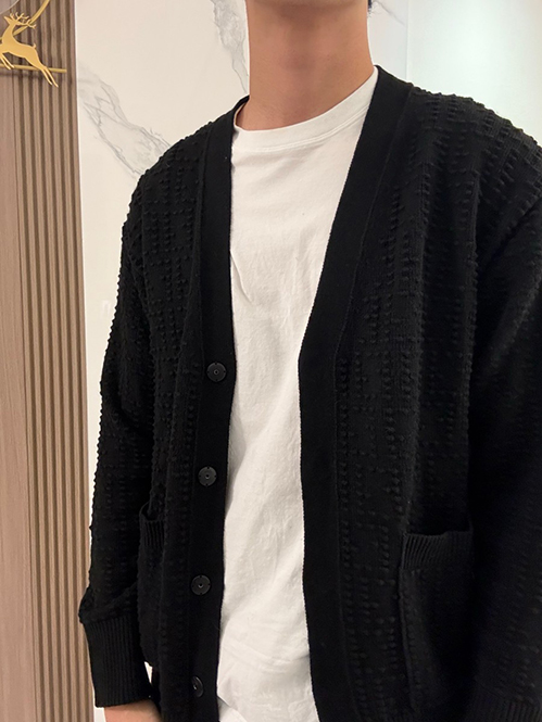 フェンディスーパーコピー ニットカーディガンカジュアルデザイン