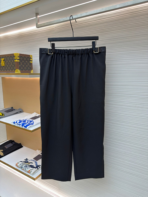 ロエベ スーパーコピーチノパンツ若々しいスタイル