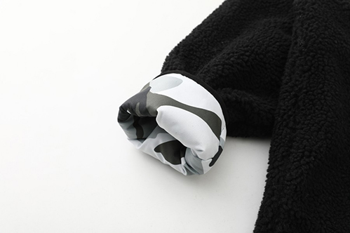 シュプリーム 両面ジャケットアウター流行に左右されないデザイン