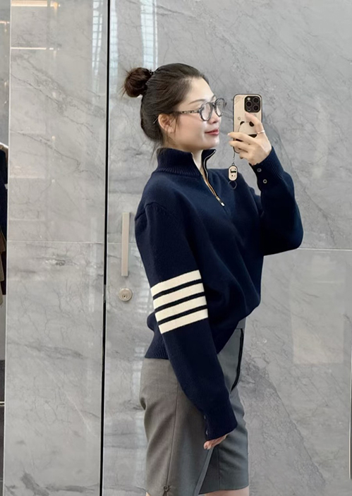 トム ブラウンスーパーコピー レディース ニットセーター三本線アームバンド