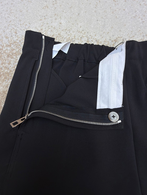 ロエベ スーパーコピーチノパンツ若々しいスタイル