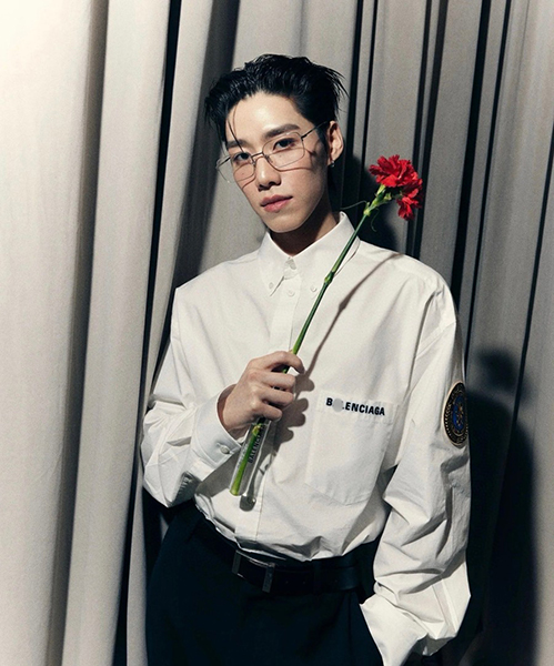 バレンシアガスーパーコピー メンズ／レディース シャツ左胸ポケット ロゴ