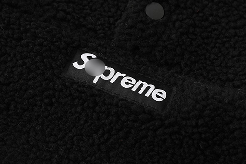 シュプリーム 両面ジャケットアウター流行に左右されないデザイン