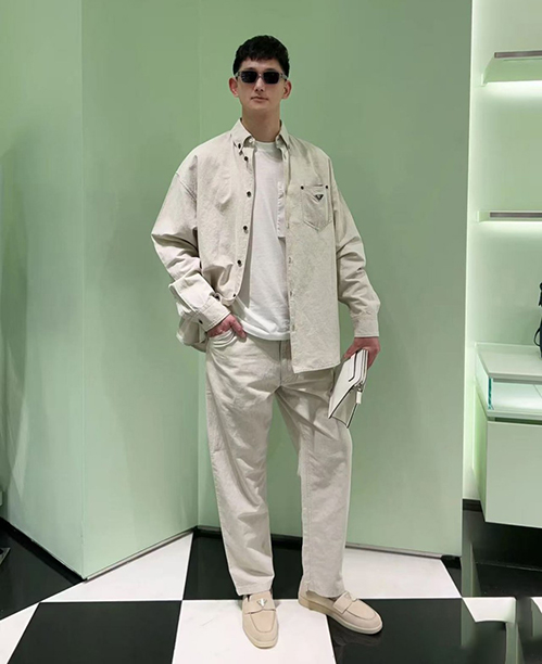 プラダ スーパーコピージャケットアウターミニマルデザイン