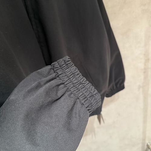 バレンシアガ 中綿ジャケットオーバーサイズ・ウインドブレーカー