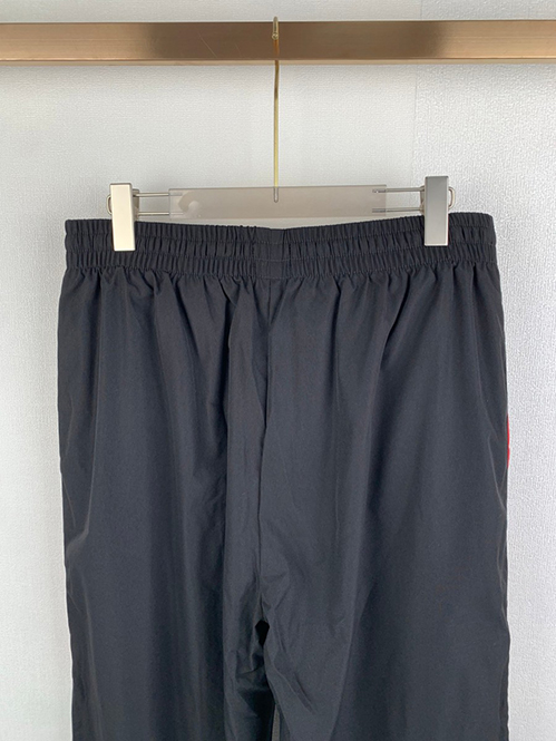 バレンシアガ &times; プーマコラボ スウェットパンツ