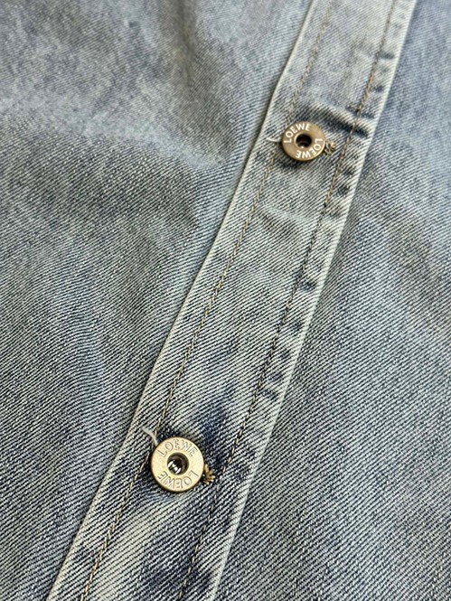 ロエベ スーパーコピーデニムジャケットシンプルで上品なデザイン