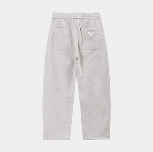 プラダ スウェットパンツ柔らかく肌触りの良い素材