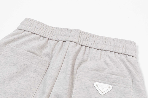 プラダ スウェットパンツ柔らかく肌触りの良い素材