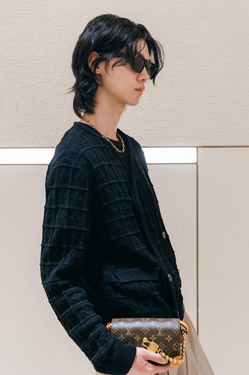 ルイ・ヴィトン ニットカーディガン高級感と端正な雰囲気