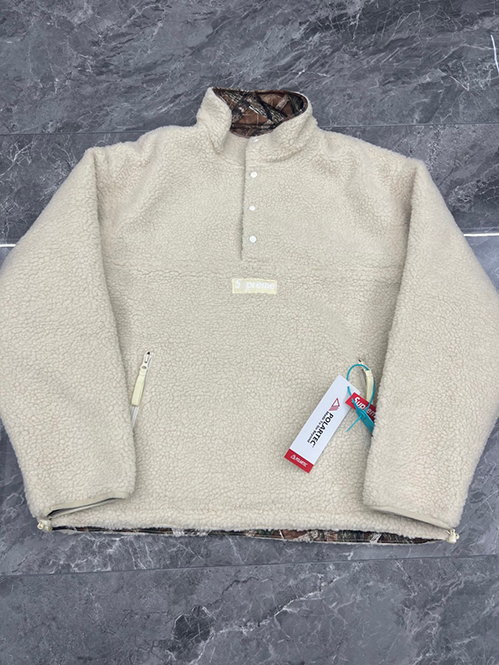 シュプリーム 両面ジャケットアウター流行に左右されないデザイン