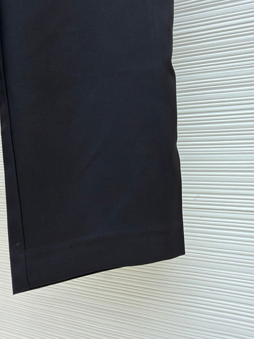 ロエベ スーパーコピーチノパンツ若々しいスタイル