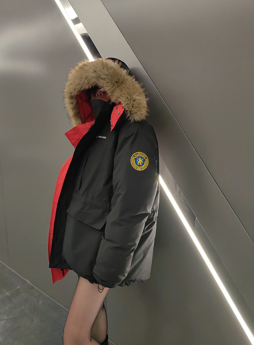 バレンシアガ 両面ジャケットグースダウン使用