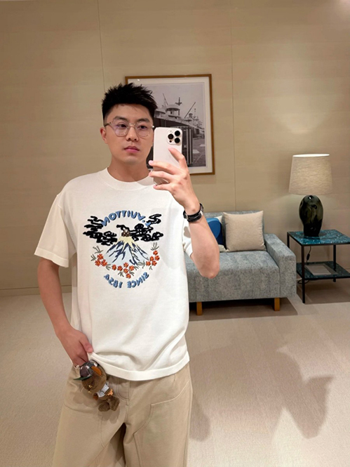 ルイ・ヴィトン ホワイトカラーベーシックなデザイン半袖Tシャツ