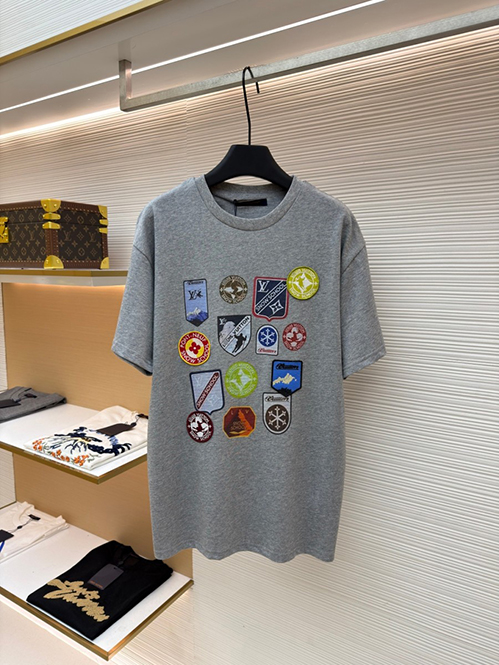 ルイ・ヴィトン メンズ・レディース 半袖Tシャツ存在感あふれる