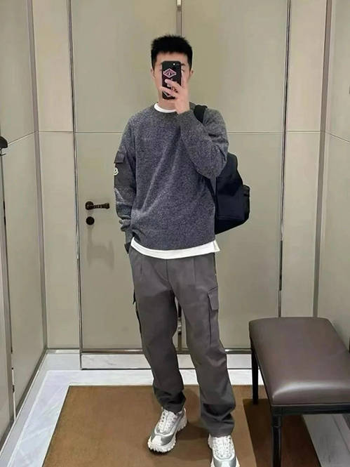 モンクレール 上質ニット セーター