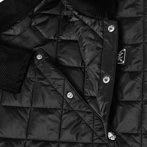 プラダ 上品カジュアルパーカー アウター中綿