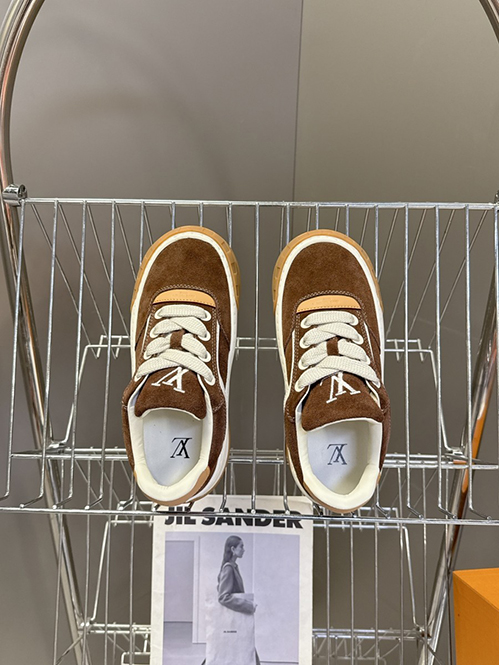 ルイ・ヴィトンメンズ レディース バターソフト モノグラム デザイン スニーカー