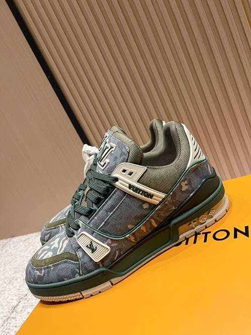 ルイ・ヴィトンメンズ レディース バター ソフト モノグラム プレミアムスニーカー